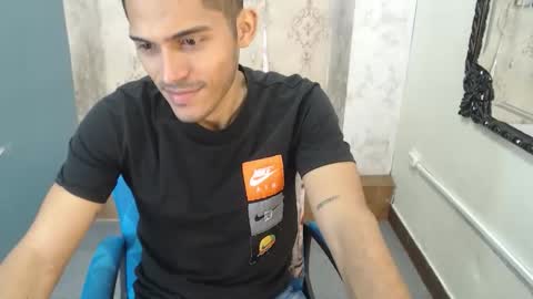 Snapshot of derek_storm_ chatting on November 2025 11:10:01 AM D E R E K online show from November 2025 11:10:01 AM