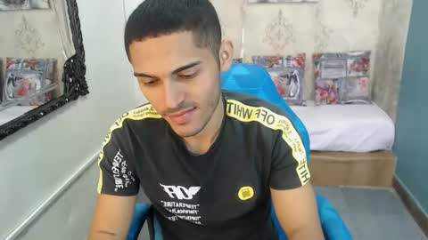 Snapshot of derek_storm_ chatting on November 2025 11:33:02 AM D E R E K online show from November 2025 11:33:02 AM