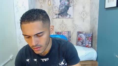 Snapshot of derek_storm_ chatting on November 2025 12:16:02 PM D E R E K online show from November 2025 12:16:02 PM