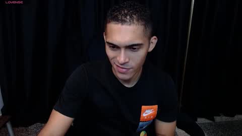 Snapshot of derek_storm_ chatting on November 2025 10:56:02 AM D E R E K online show from November 2025 10:56:02 AM