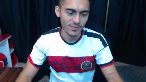 Snapshot of derek_storm_ chatting on November 2025 10:58:01 AM D E R E K online show from November 2025 10:58:01 AM