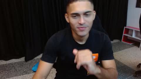 Snapshot of derek_storm_ chatting on November 2025 11:56:02 AM D E R E K online show from November 2025 11:56:02 AM