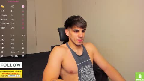 Snapshot of derekcb chatting on October 2025 09:32:02 AM Derekcb online show from October 2025 09:32:02 AM