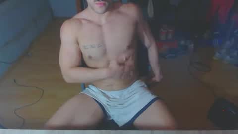 Snapshot of derekhuge chatting on November 2025 05:07:02 AM derekhuge online show from November 2025 05:07:02 AM