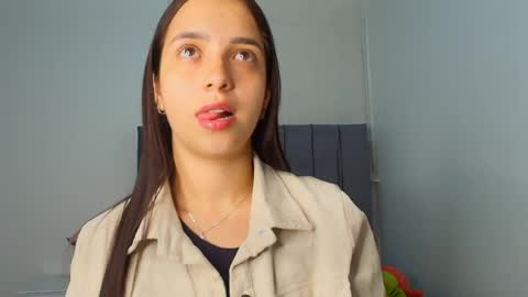 derly_cuervo703031 online show from April 2026 12:05:01 AM