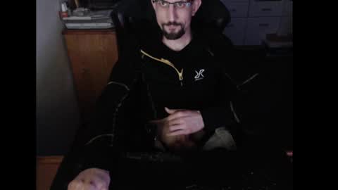 Snapshot of dermattes chatting on February 2025 02:04:01 PM dermattes online show from February 2025 02:04:01 PM