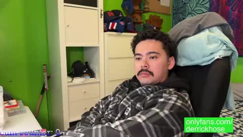 Snapshot of derrick_hose chatting on February 2025 06:02:02 PM Derrick Hose online show from February 2025 06:02:02 PM