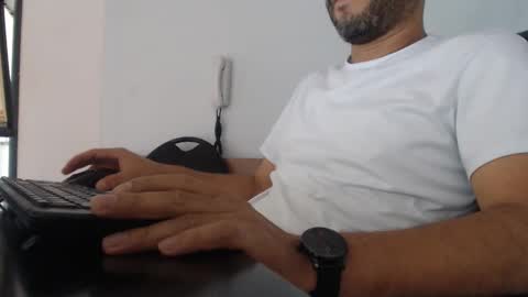     online show from December 2024 04:27:02 PM