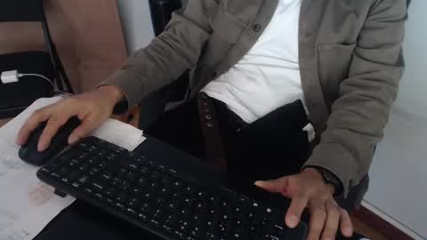     online show from January 2025 04:06:01 PM