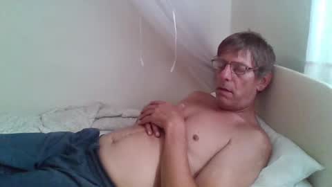 Snapshot of derrytop chatting on March 2025 05:54:02 AM JohnB online show from March 2025 05:54:02 AM