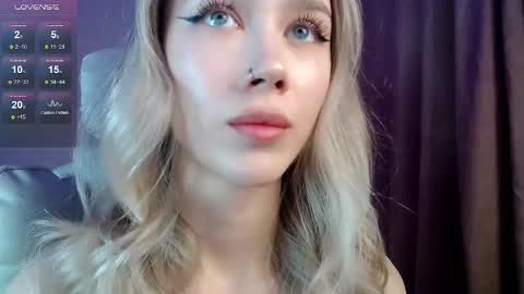 Ari online show from October 2025 05:19:02 PM