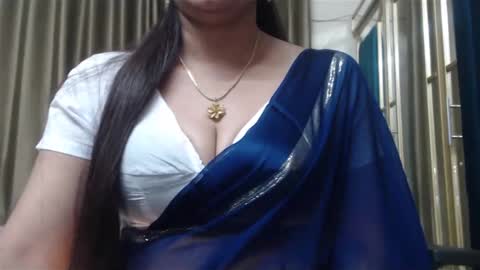 Snapshot of desimaisa130 chatting on December 2024 04:28:02 PM Maisa online show from December 2024 04:28:02 PM