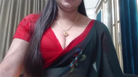 Snapshot of desimaisa130 chatting on December 2024 05:00:01 PM Maisa online show from December 2024 05:00:01 PM