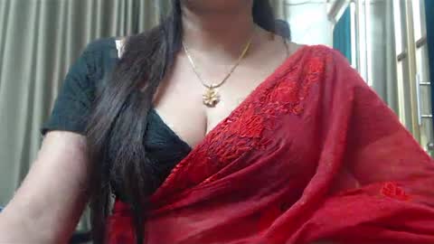 Snapshot of desimaisa130 chatting on December 2024 08:15:02 PM Maisa online show from December 2024 08:15:02 PM