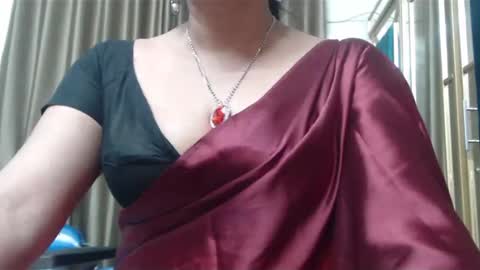 Snapshot of desimaisa130 chatting on December 2024 05:34:01 PM Maisa online show from December 2024 05:34:01 PM