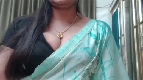 Snapshot of desimaisa130 chatting on January 2025 04:32:02 PM Maisa online show from January 2025 04:32:02 PM