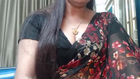 Snapshot of desimaisa130 chatting on January 2025 05:02:01 PM Maisa online show from January 2025 05:02:01 PM