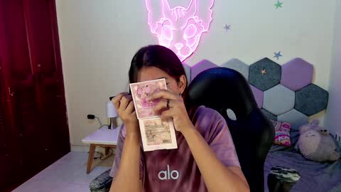 TORI AND MR. BEAR online show from December 2024 06:29:01 PM