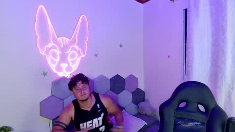 TORI AND MR. BEAR online show from January 2025 09:47:02 PM