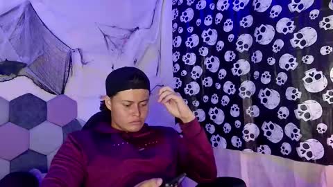 TORI AND MR. BEAR online show from October 2025 07:03:01 PM