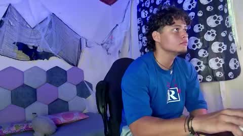 TORI AND MR. BEAR online show from October 2025 06:20:02 PM