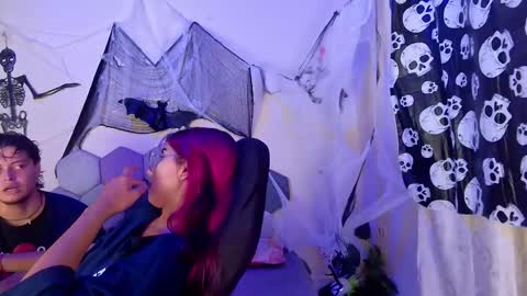 TORI AND MR. BEAR online show from November 2025 05:48:02 PM