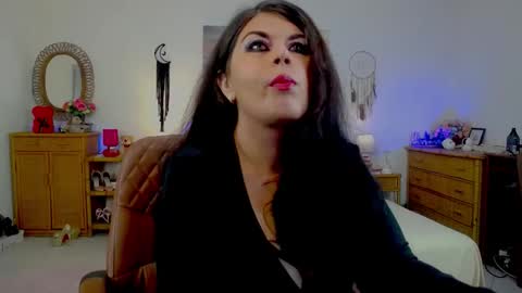 HellenMoon online show from May 2026 08:42:02 AM