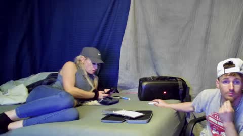 Snapshot of desiriabledesiri chatting on January 2025 07:45:02 AM Ryley Rydes online show from January 2025 07:45:02 AM