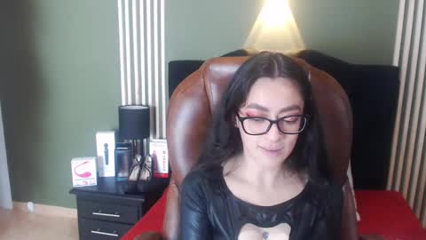 Snapshot of desiring__angel chatting on January 2025 12:15:02 PM Desiring Angel online show from January 2025 12:15:02 PM