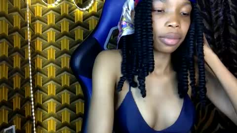 Snapshot of deslimbody90 chatting on April 2026 06:49:01 AM Deslimbody online show from April 2026 06:49:01 AM