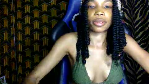 Snapshot of deslimbody90 chatting on April 2026 01:46:01 PM Deslimbody online show from April 2026 01:46:01 PM