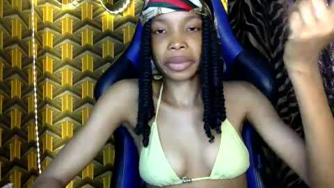 Snapshot of deslimbody90 chatting on April 2026 01:20:01 PM Deslimbody online show from April 2026 01:20:01 PM