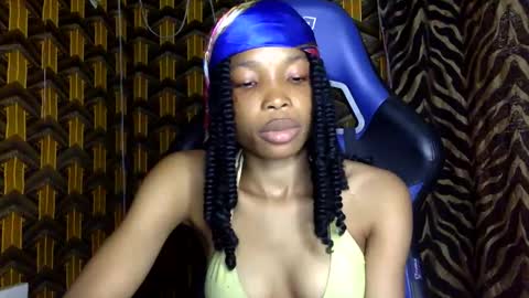 Snapshot of deslimbody90 chatting on May 2026 12:54:01 PM Deslimbody online show from May 2026 12:54:01 PM