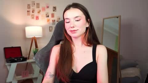 Maya online show from December 2025 04:52:02 AM