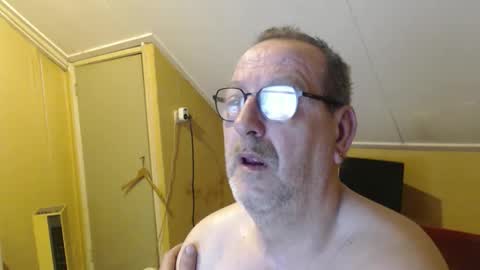 destelp online show from May 2026 05:01:02 AM