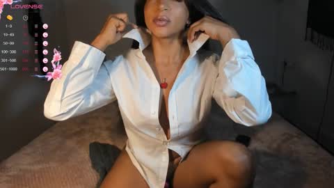 Destinne Mill online show from October 2025 02:41:01 PM