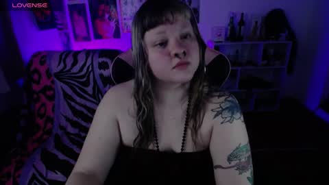 Snapshot of destroyall420 chatting on May 2026 05:08:01 PM Lola Bdsm and fries online show from May 2026 05:08:01 PM