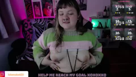 Snapshot of destroyall420 chatting on June 2026 03:56:02 PM Lola Bdsm and fries online show from June 2026 03:56:02 PM