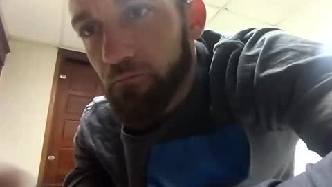 Snapshot of desturbingdetale699 chatting on January 2025 10:18:02 AM desturbingdetale699 online show from January 2025 10:18:02 AM