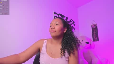 desty_y online show from February 2026 06:40:02 AM