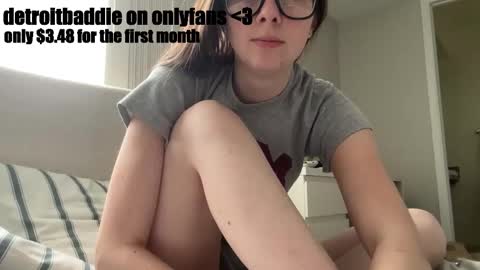 Snapshot of detroitbaddie chatting on December 2025 07:20:02 PM detroitbaddie online show from December 2025 07:20:02 PM