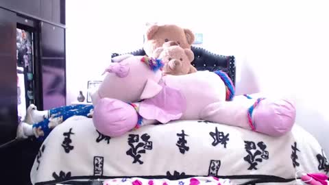 devi_black_13_ online show from April 2026 08:47:01 PM