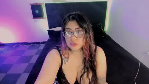 Snapshot of devilfox29 chatting on January 2025 11:56:01 PM  L I NA  online show from January 2025 11:56:01 PM