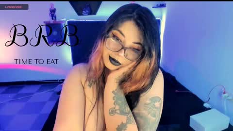 Snapshot of devilfox29 chatting on October 2025 02:12:02 AM  L I NA  online show from October 2025 02:12:02 AM