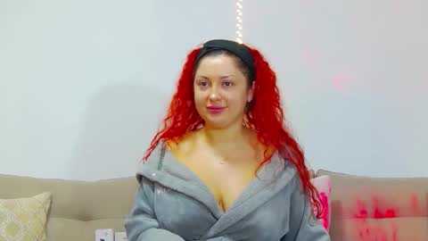 AlexaMills online show from October 2025 03:56:02 PM