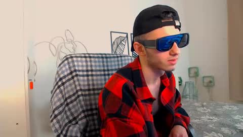 devin_ho online show from February 2025 12:19:02 AM