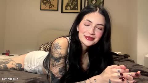 Snapshot of devingodsin chatting on December 2025 12:51:01 AM Devin online show from December 2025 12:51:01 AM