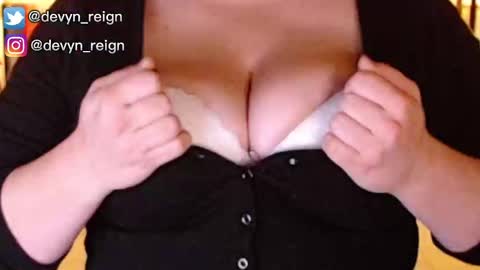 Devyn Reign online show from October 2025 05:55:01 PM