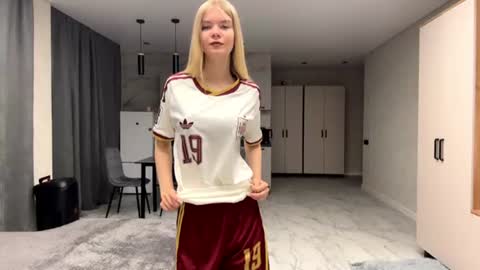 dewdropdoll online show from July 2026 08:01:01 PM