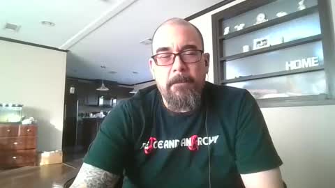 Snapshot of dexterbanana chatting on January 2025 10:29:02 PM Mike Sounde online show from January 2025 10:29:02 PM